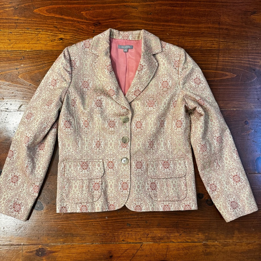 Ann Taylor Jacquard‎ Beige and Pink Blazer. Size 12